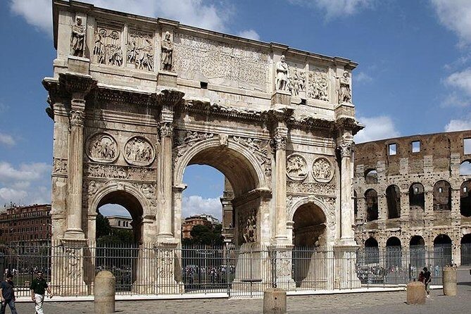 Colosseum Arena tour with Roman Forum and Cesar's Palace - Palatine Hill and Caesar’s Palace: Walking Rome’s Power Base Through Many Eras