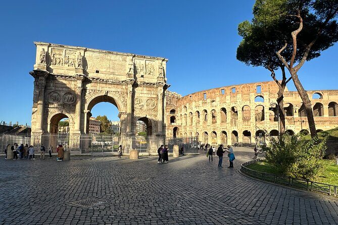 Colosseum Arena with Digital Audio & Forum, Palatine, Super Sites - Meeting Point and Ticket Swap: The Part That Can Make or Break Your Morning