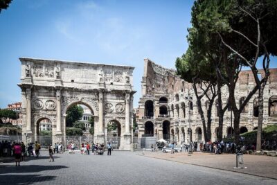 Colosseum Escorted Entrance Combo Pass with Open Bus - Picking the Right Bus Stop Without Stress