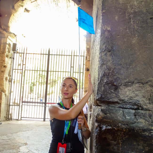 Colosseum, Forum & Palatine Hill Guided Walking tour - Skip-the-line start at Colosseo: where you actually meet
