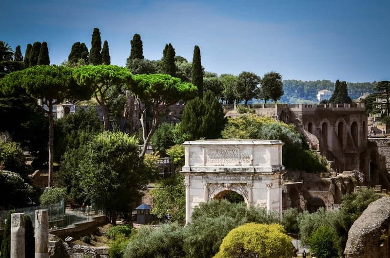Colosseum, Forum & Palatine Hill Guided Walking tour - Palatine Hill: myths, imperial palaces, and city views