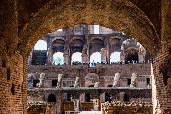 Colosseum Guided Tour and Ancient Rome - Stop 2: Palatine Hill panoramas, the city’s foundational ground, and shaded resets