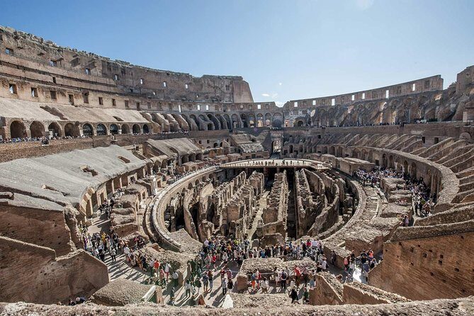 Colosseum guided tour with Virtual Reality - Entering the Colosseum: 1st and 2nd floor with your own guide