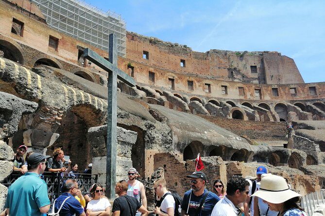 Colosseum Guided Tour - Meeting Point at Piazza del Colosseo 21 and the ID Name Rule