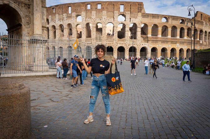 Colosseum, Palatine Hill and Roman Forum Group Tour - Starting at the Arch of Constantine: the quick context stop