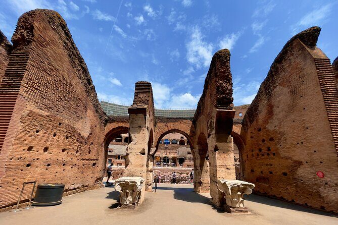 Colosseum, Palatine Hill and Roman Forum with Guided Tour - Roman Forum in 45 minutes: the center of political and everyday power