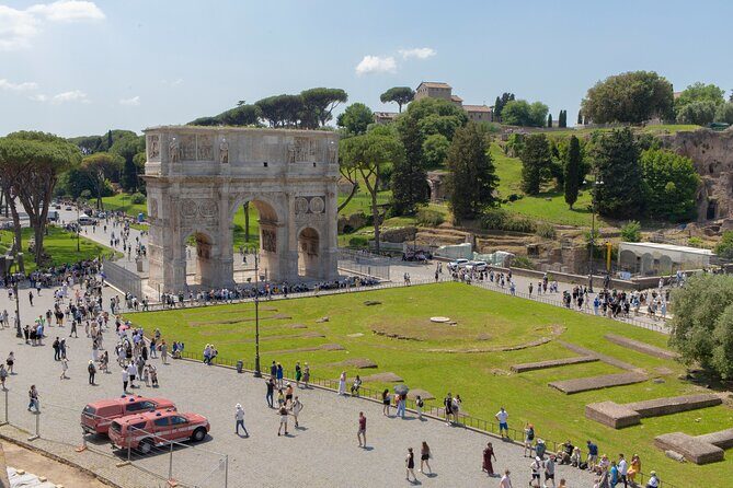 Colosseum, Roman Forum and Palatine Hill Guided tour - The guides: what makes a difference inside crowds