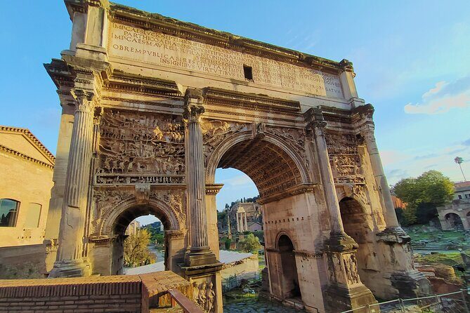 Colosseum, Roman Forum and Palatine Hill Guided tour - Stop 1: Palatine Hill and the imperial view over Rome