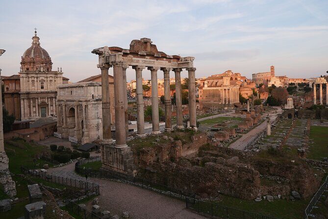 Colosseum, Roman Forum and Palatine Hill with Isuf - Stop 2: Roman Forum and the power of knowing what you’re seeing