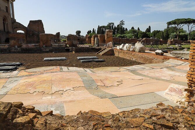 Colosseum & Roman Forum Guided Tour - Palatine Hill and the Farnese Gardens quick stop