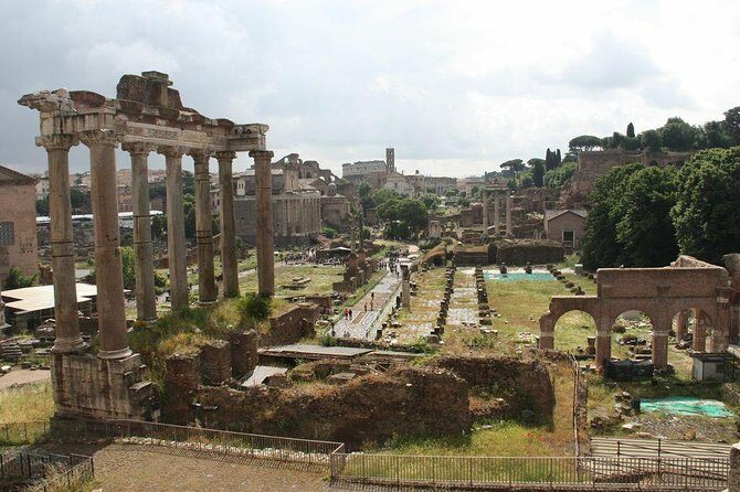 Colosseum Tour with Ancient Rome max 7 people - Palatine Hill Ruins, 3D Visuals, and Comfort at a Slower Pace