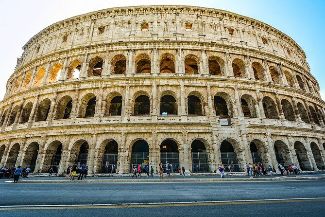 Colosseum tour with guide, arena option - Entering the Colosseum with a guide (and making sense of the arena choice)