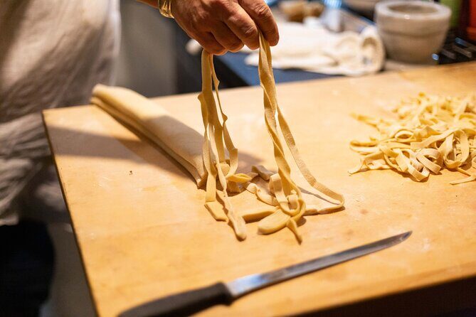 Cooking & eating with Locals in their home kitchen in Rome - Meeting point at Via Giovanni Aretusi, and getting there smoothly