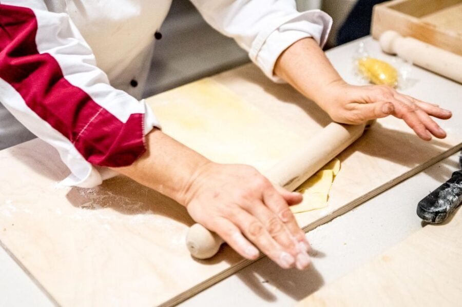 Cooking Lesson: Neapolitan pasta homemade - Where You Start in Naples: Spaccanapoli and the Kitchen Lab Feel