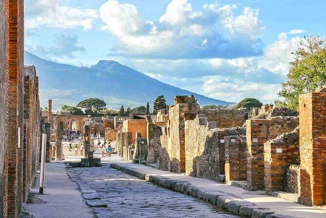 Customizable Private Tour of Herculaneum & Pompeii - Herculaneum (Parco Acheologico di Ercolano): why it often feels different