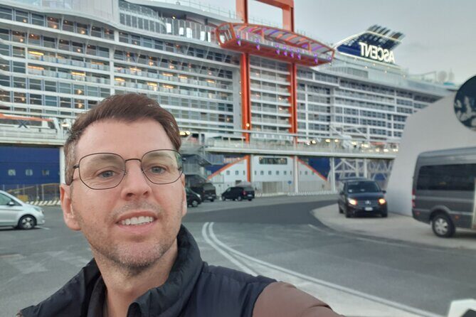 DA Rome to your cruise ship in Civitavecchia Port - What You Get in the Ride: Air-Conditioned Minivan + Real Baggage Help