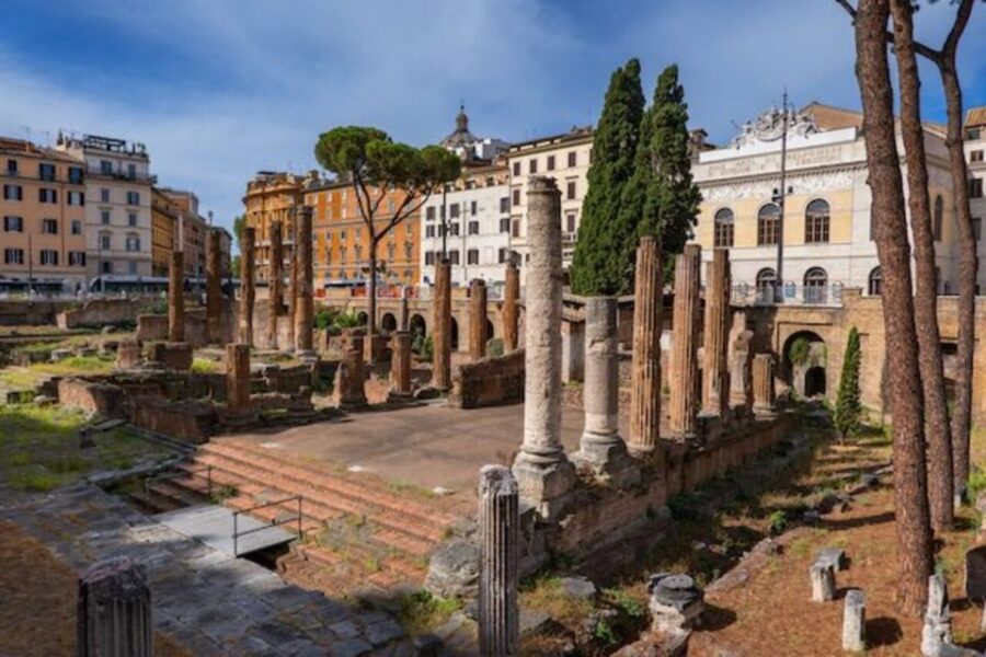Delicious Roman dinner & Juicy Roman history - Pantheon Photo Stop: Fast, Focused, and Worth the Lift of Your Phone