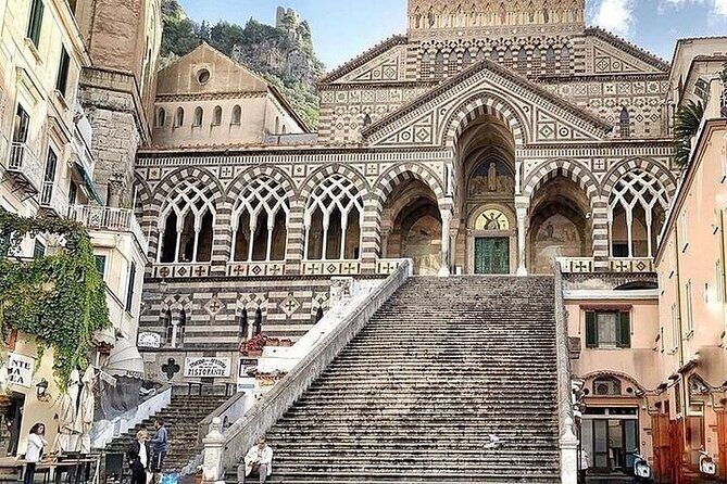 Deluxe Private Tour of the Amalfi Coast - Amalfi in 90 minutes: architecture, beaches, and practical wandering time