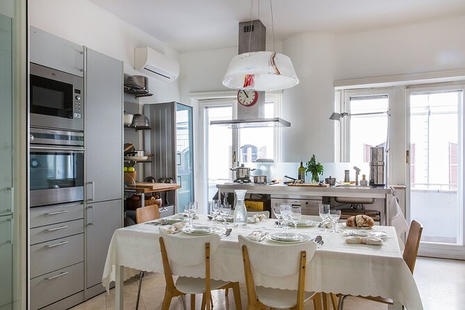Dining Experience at a local's Home in Castellammare di Stabia with Show Cooking - Vegetarian Options and Dietary Questions to Ask Up Front