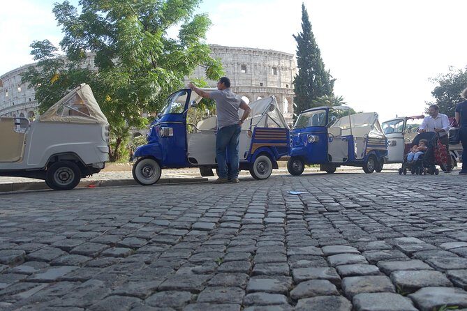 Discover the famous seven hills of Rome with the calessino bee - Coffee and tiramisu tasting: a small included break