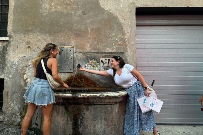 Discover the Highlights of Rome in a Walking Tour - Trevi Fountain: The Most Famous Stop, Plus the Right Way to See It