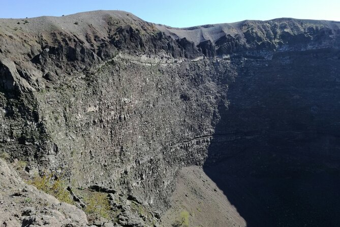 Discovering the Vesuvius - VIP tour / Small group - The onboard assistant and live commentary that keep things moving