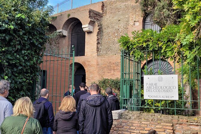 Domus Aurea Tour-Golden House of an Emperor With VR Experience - Stop 1: entering Domus with the operator’s e-voucher