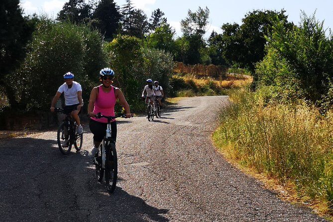 E-bike tour in Orvieto in small group: history, culture with lunch or dinner - Anello della Rupe: a scenic loop that shows Orvieto from above