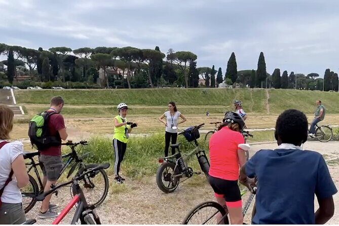 E-Bike tour - Rome in 2 hours - Pantheon entry: why an ancient temple still feels modern