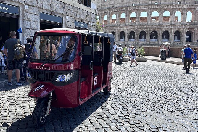 E-Tuk Tour: Highlights of Rome - Vatican City, Trevi, and Piazza Navona: Loved Stops with Pedestrian Constraints