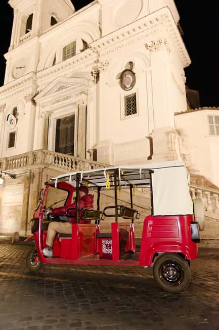E-Tuk Tour: Rome by Night - Hearing the guide: audio options and road noise reality