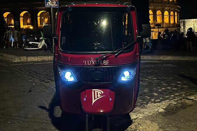E-Tuk Tour: Rome by Night - Piazza Navona and Castel Sant’Angelo: romance with a bit of breathing room
