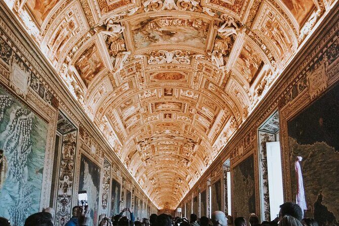 Early Bird Vatican Museums, Sistine Chapel guided Walking Tour - The early-bird timing that actually helps