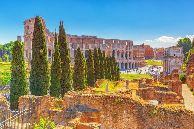 Early Colosseum, Roman Forum and Palatine Hill Guided Tour - Why this early start makes the Colosseum feel human