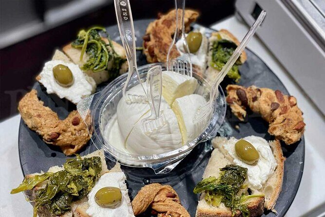 Eating Naples Street Food Tour with Guided Tasting and Sightseeing - Via dei Tribunali: where the streets feel older than your plan