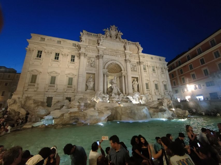 Elegant Rome by night tour and dinner in a local restaurant - Janiculum Hill: one of the best photo stops you’ll take