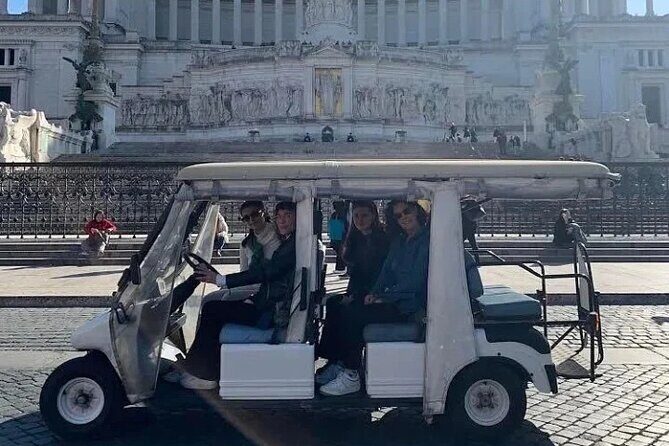 Enjoy Rome major attractions by Golfcart - Piazza Venezia and Il Vittoriano: a monument break from ancient ruins