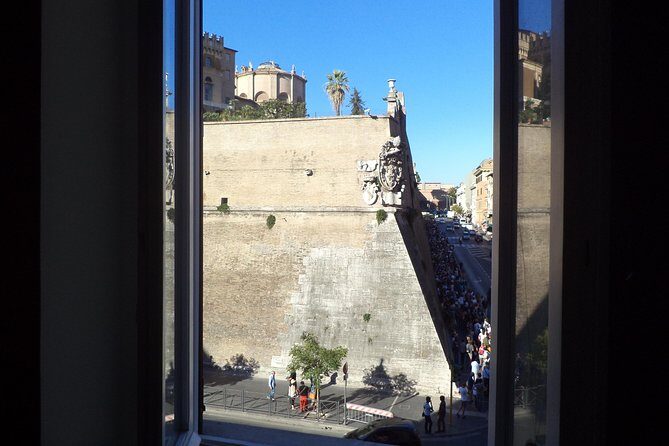 Enjoy Vatican Museums , Sistine Chapel : guided tour - Your Group Size and What That Means for Comfort