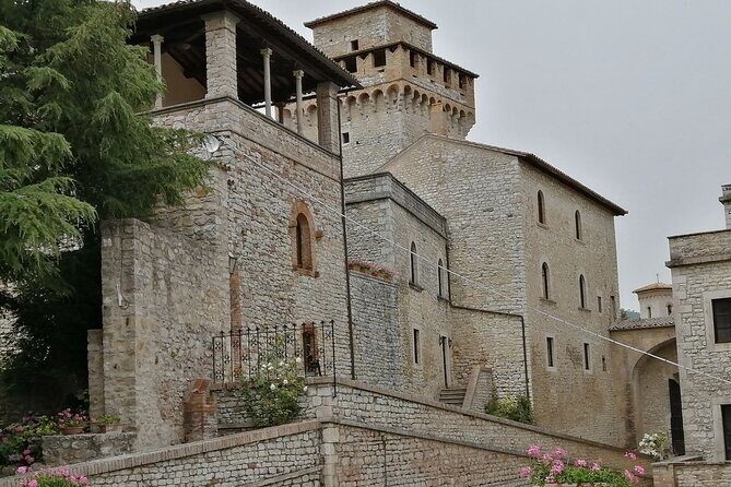 Enobike tour to Lake Corbara and Titignano Castle - Osa ghost village: quick stop, strong mood