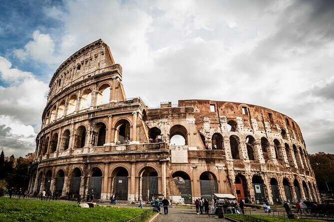 Entrance Tickets Colosseum, Roman Forum, Palatine with Audioguide - Where to Meet in Rome (and What to Expect)