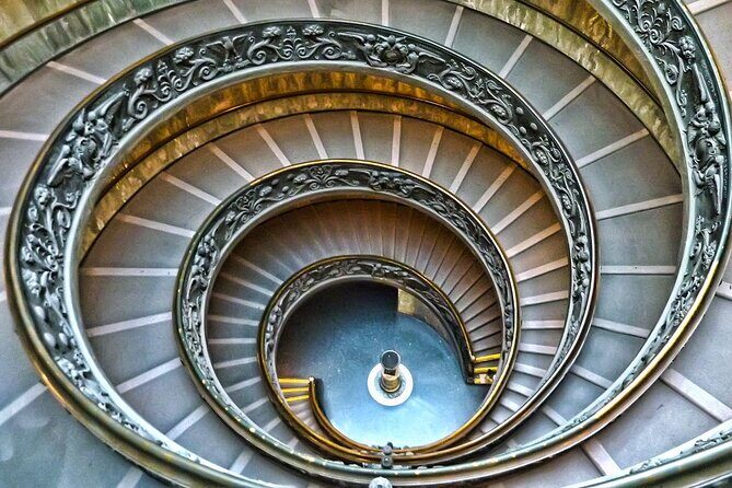Evening Guided Tour Vatican Museum, Sistine Chapel & Rafael Rooms - The Sistine Chapel with a guide: what you should expect