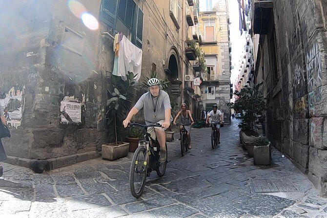 Exciting e-bike(pedal assisted)ride in the heart of Naples - Start at Lungomare Caracciolo, where Naples shows its coastline side