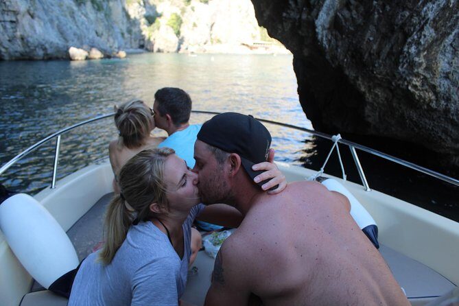 Exclusive boat tour in Amalfi Coast - Getting from Naples and to the boat without stress