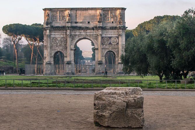 Exclusive Colosseum Tour with Top-Rated Guide - Entering the Colosseum: Priority Access and First-Tier Impact