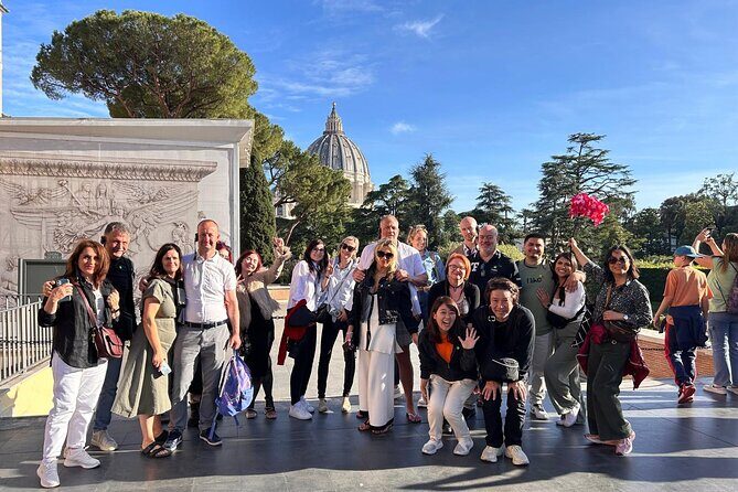 Exclusive Sunday Tour of the Vatican Museums & Sistine Chapel - Vatican Museums with headsets: seeing the highlights without losing the plot