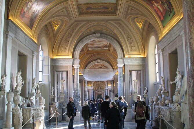 Exclusive Sunday Tour of the Vatican Museums & Sistine Chapel - Getting through security on free-entry Sundays (without ruining your day)