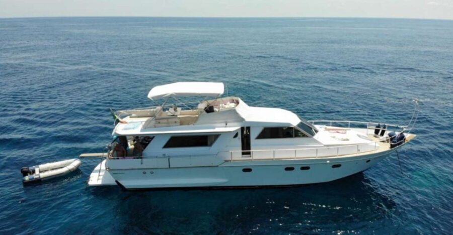 Experience Luxury at sea: Rent your yacht - Food onboard: snacks included, lunch or dinner if you want it