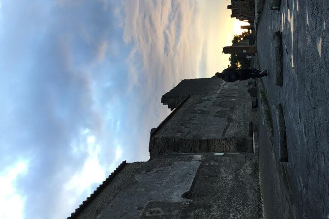 Explore and Experience Pompeii - Houses and Public Space: How the Layout Teaches You to Read Pompeii