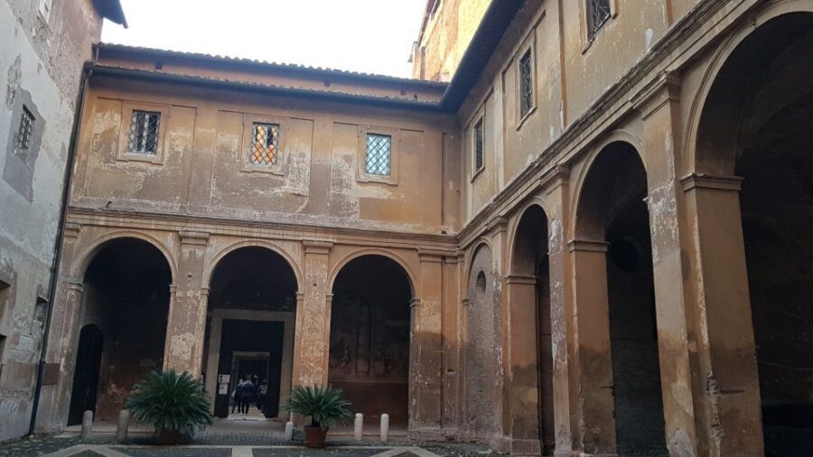 Explore Christian Rome and the Underground of San Clemente - Who should book this Christian Rome walk