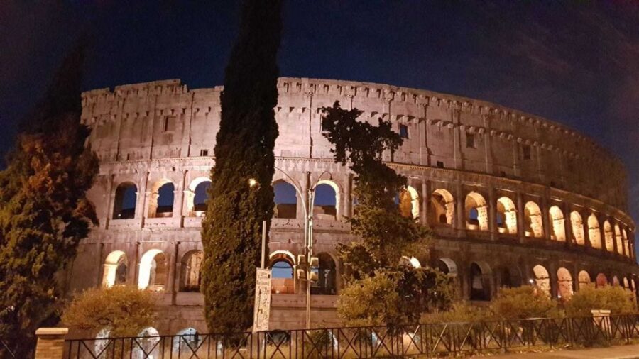 Explore Christian Rome and the Underground of San Clemente - Getting started in the Lateran area: St. John Lateran and the Scala Santa